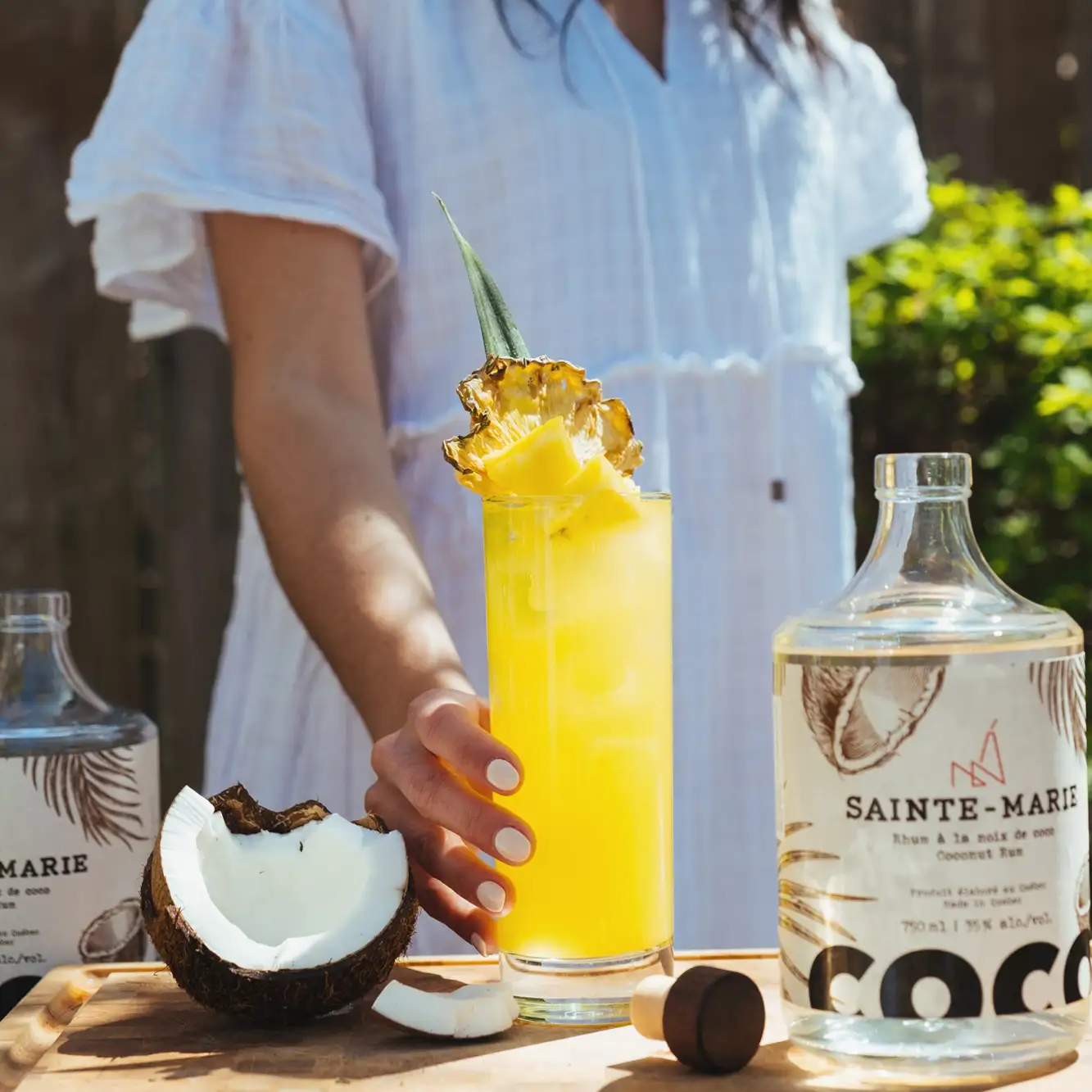 Cocktail à l'ananas avec le Rhum Sainte-Marie à la noix de coco